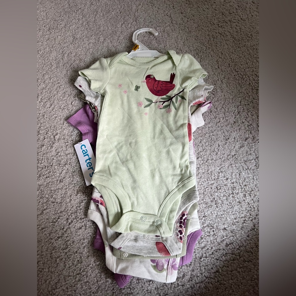 Carters Shortsleeved Bodysuit Bundle 3 Months - Picture 5 of 5
